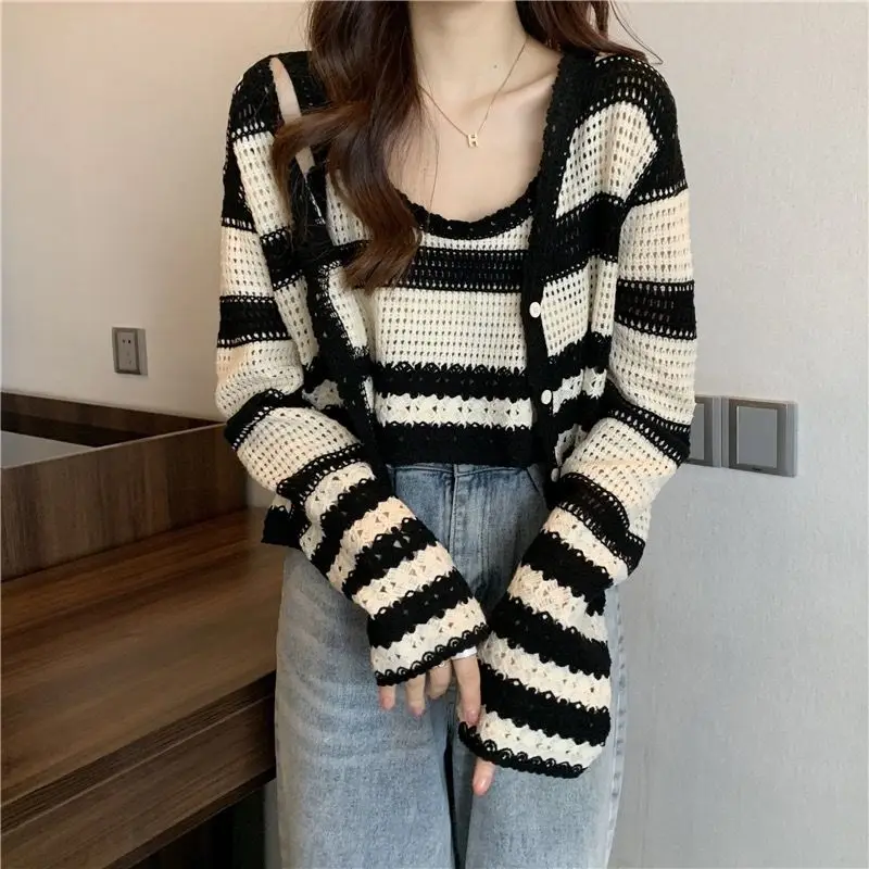 Female Pullover Stripe Black Knitted Sweaters for Women on Promotion Trend Offers Korean Style Elegant Japanese Clothes Warm