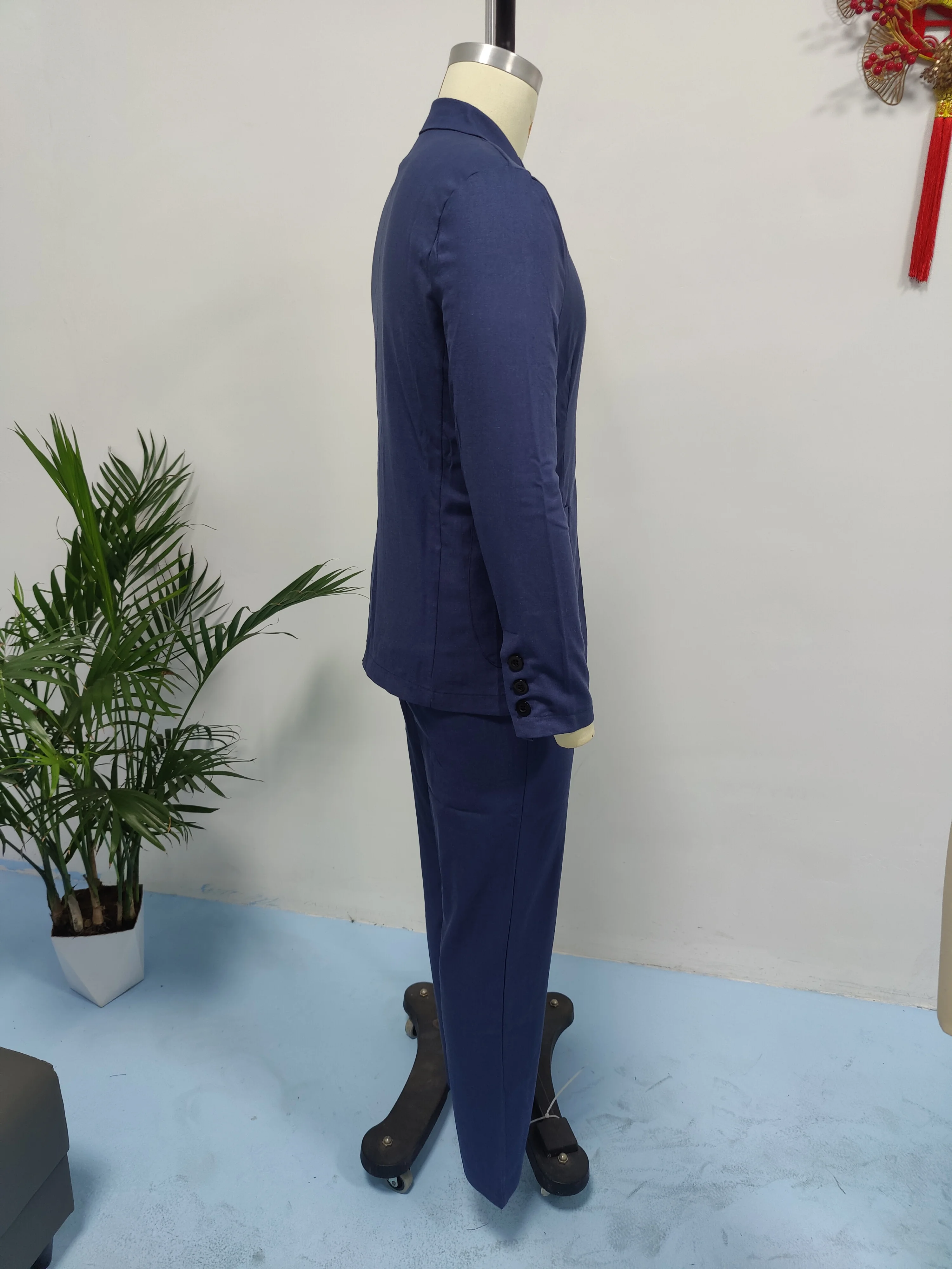 男性用サマーオフィススーツ - 通気性のあるスリムフィットブレザーと快適なドレスパンツ 2 ピース