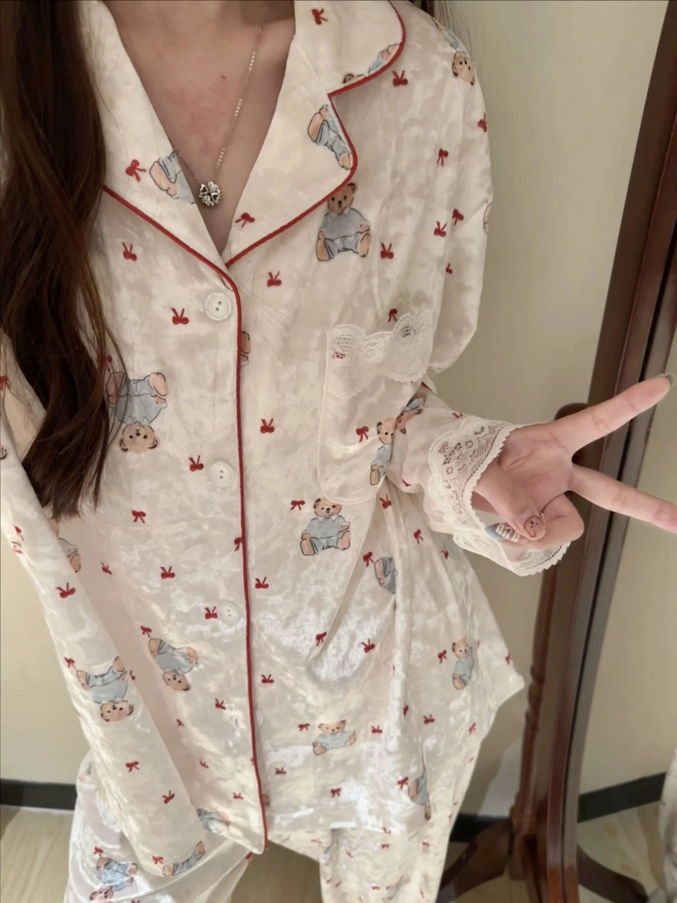 

Korean Sle Luxury Bear Gold Velvet Spwear Women's Spring Autumn Thiened Home Clothes Set Long Sve Long Pants