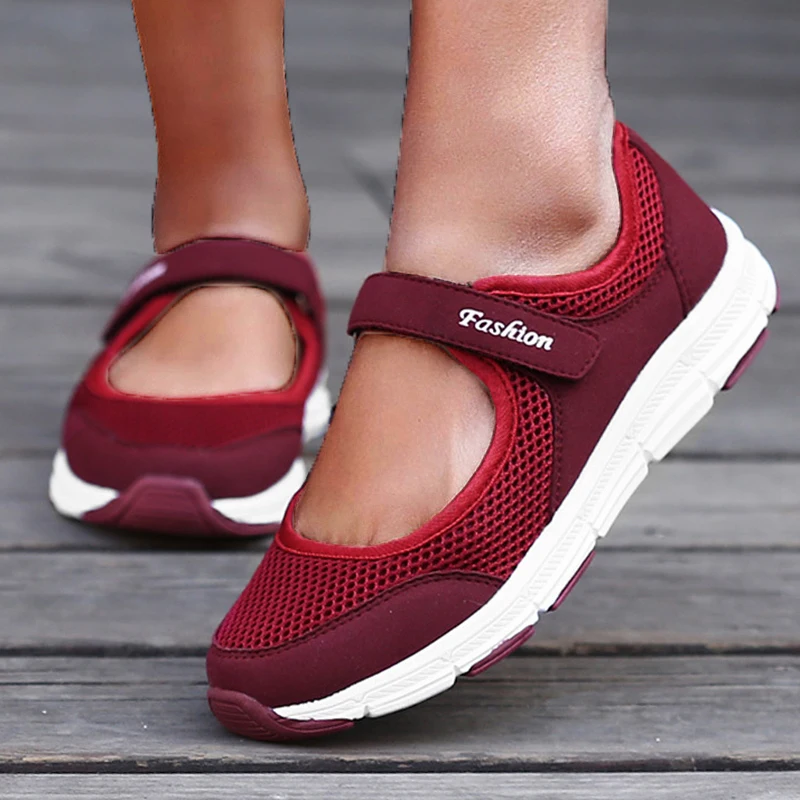 Casual Shoes 2024 New Fashion Women\'s Sneakers Soft Outdoor Sneakers Women Slip On Breathable Ladies Vulcanize Shoes Women Shoes