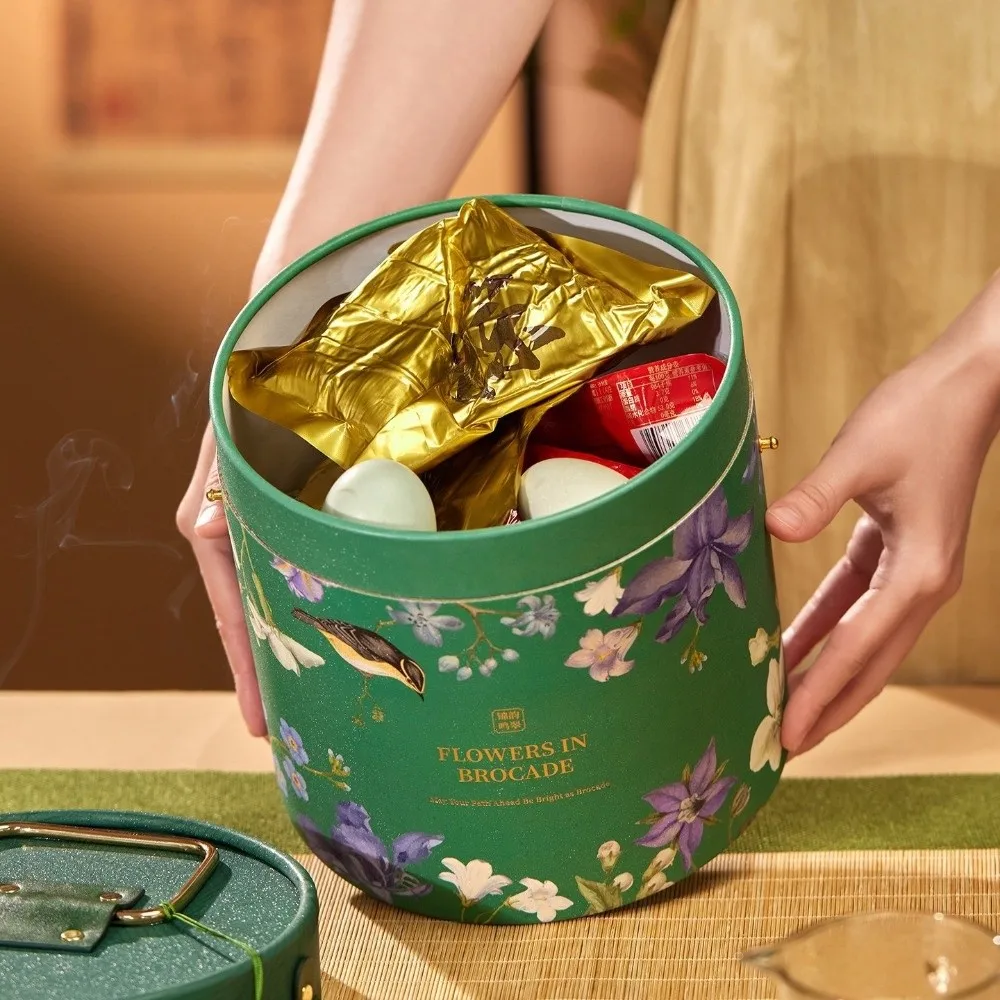 

Round Dragon Boat Festival Gift Box Hot Stamping Process Metal Handle Rice Dumpling Gift Box Empty Traditional Storage Box