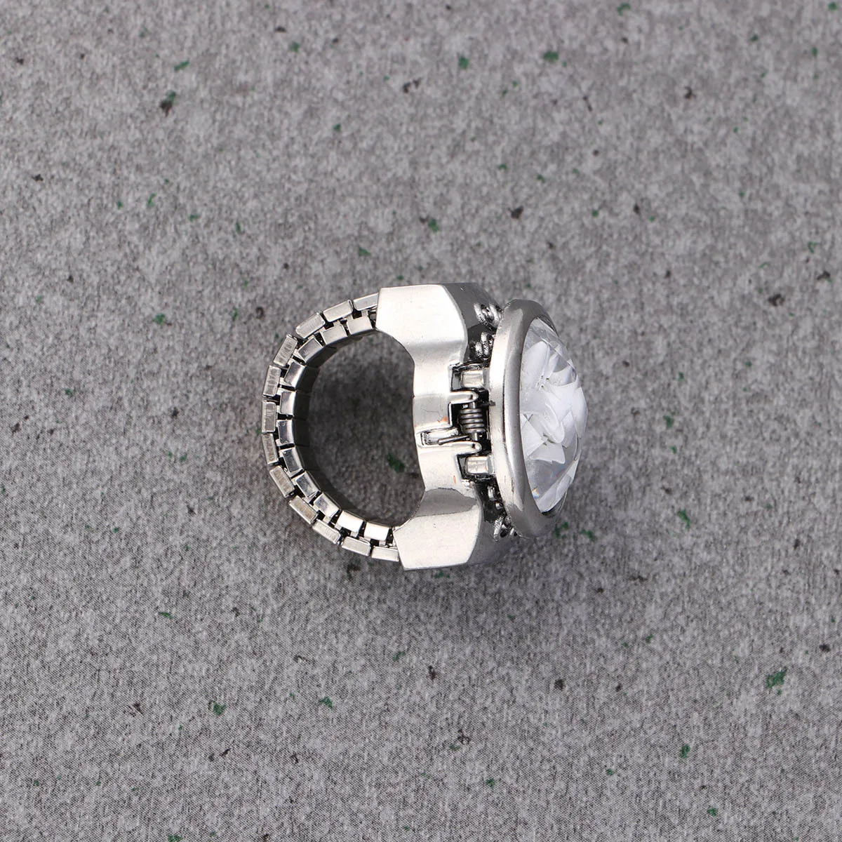 

Oval Watch Shaped Finger Ring Fashion Exquisite Quartz White Gift for Men Women Wedding Tourism Employee Benefits