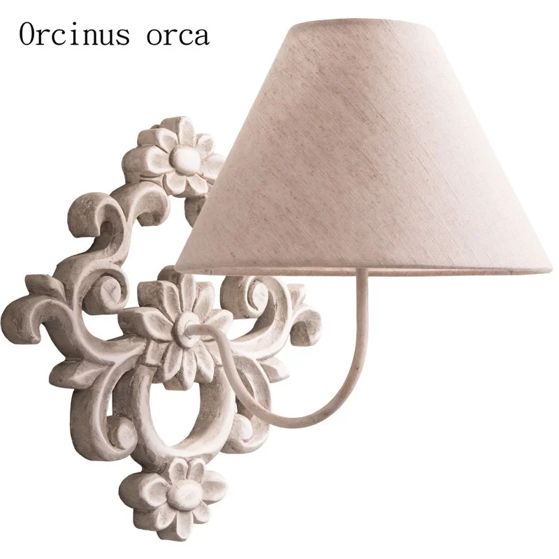 French Antique solid wood wall lamp living room bedroom bedside lamp American style plain and elegant carved wall lamp