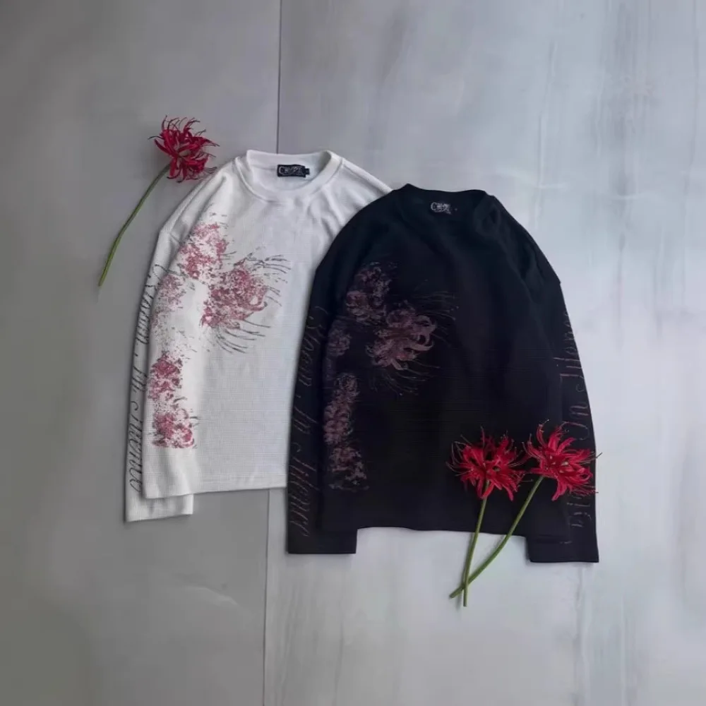 Gothic Girl Women Long Sleeve T‑Shirt Red Spider Lily Print Waffle Knit Top Dark Aesthetic Harajuku Y2K Streetwear Tees
