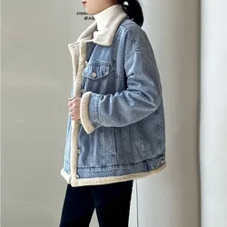 Outerwear Wool Inside Patchwork Padded Denim Jacket for Women Winter 2024 Cold Long Trench with Fur Plush Warm Woman Jean Coat