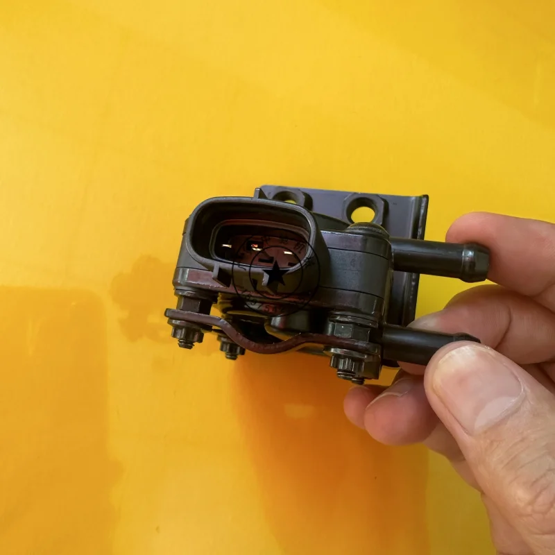 Isuzu 6HK16WG14HK16HK1 Uitlaat DPF Drukverschilsensor 8-97360368-2 Japan Originele Fabriek