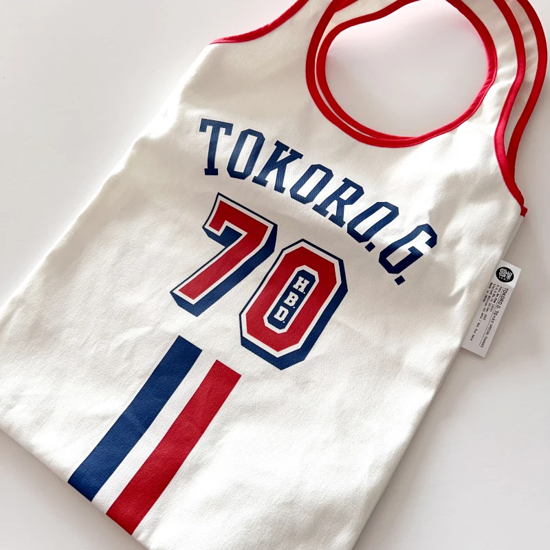 bolsa-ande-de-lona-trada-bolsa-de-ombro-design-de-cores-contrastantes-bolsa-branca-com-tras-vermelhas-e-azuis-70