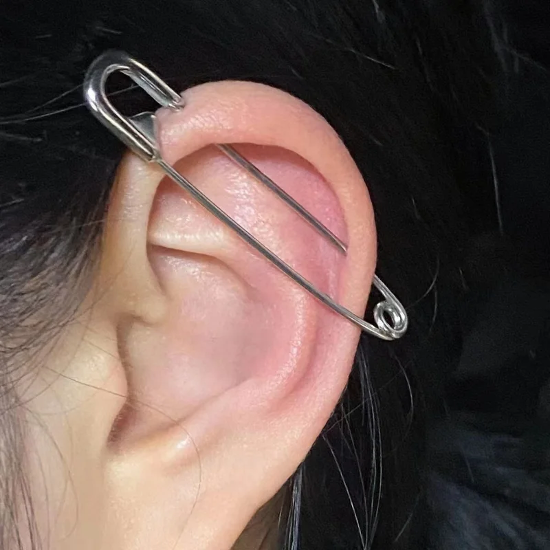 Orecchino con graffetta in acciaio inossidabile da 2 pezzi Piercing industriale Helix Piercing cartilagine Ear Stud Goth Punk Jewelry Ear Hoop