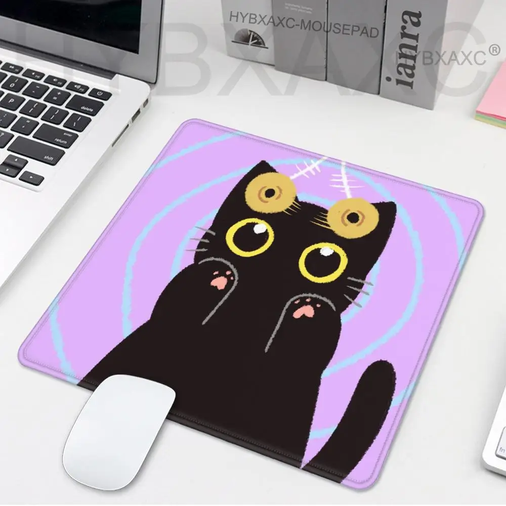 

Коврик для мыши с забавными черными кошками, нескользящий коврик для мыши с мультяшным котом и HD-печатью для компьютерных геймеров, 45x40 см, коврик для клавиатуры, ПК, настольный коврик