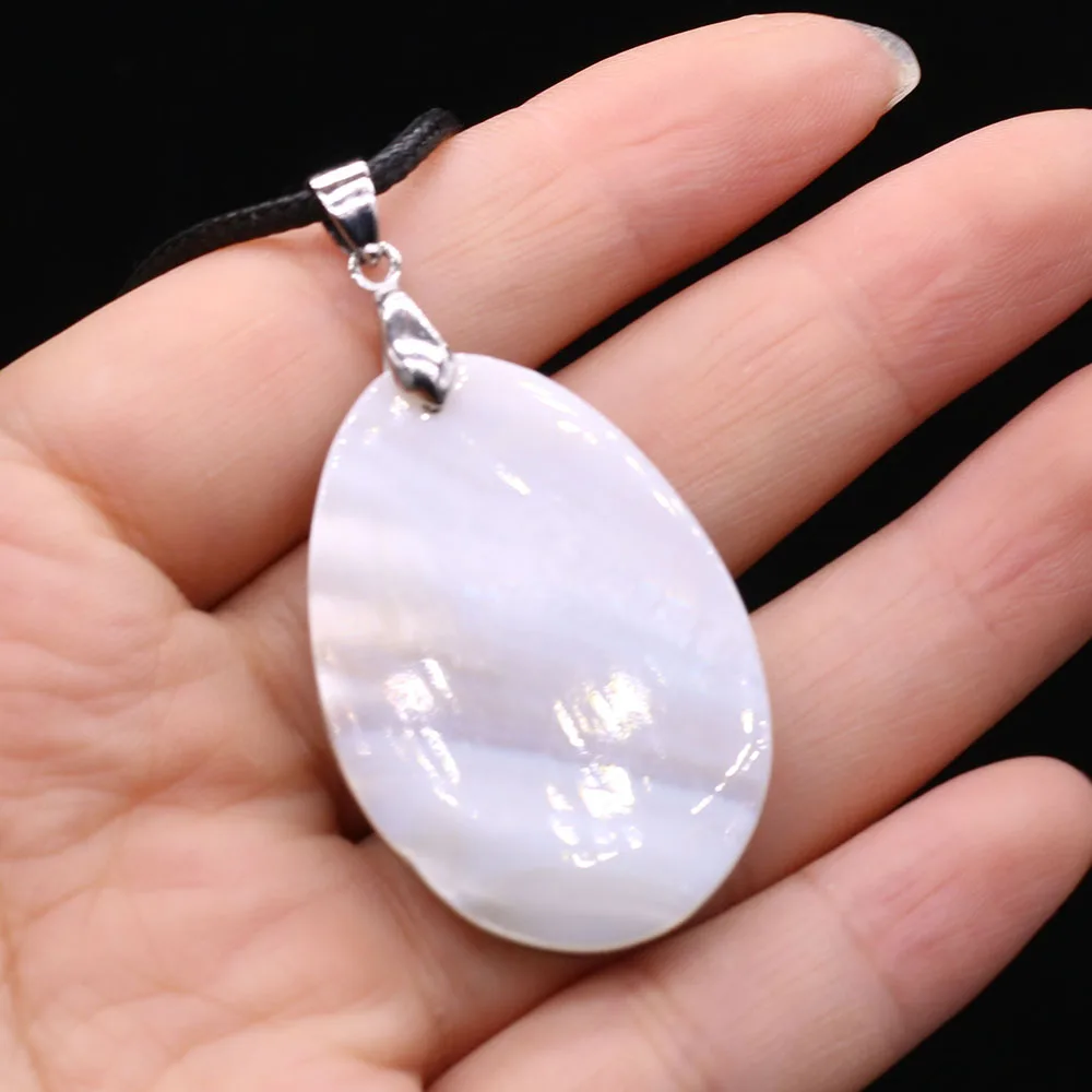 One-sided Natural Abalone Shell Drop Shape 28x40mm Pendant 50cm Men Leather String Shell Necklace for Women Charm Chakra Jewelry