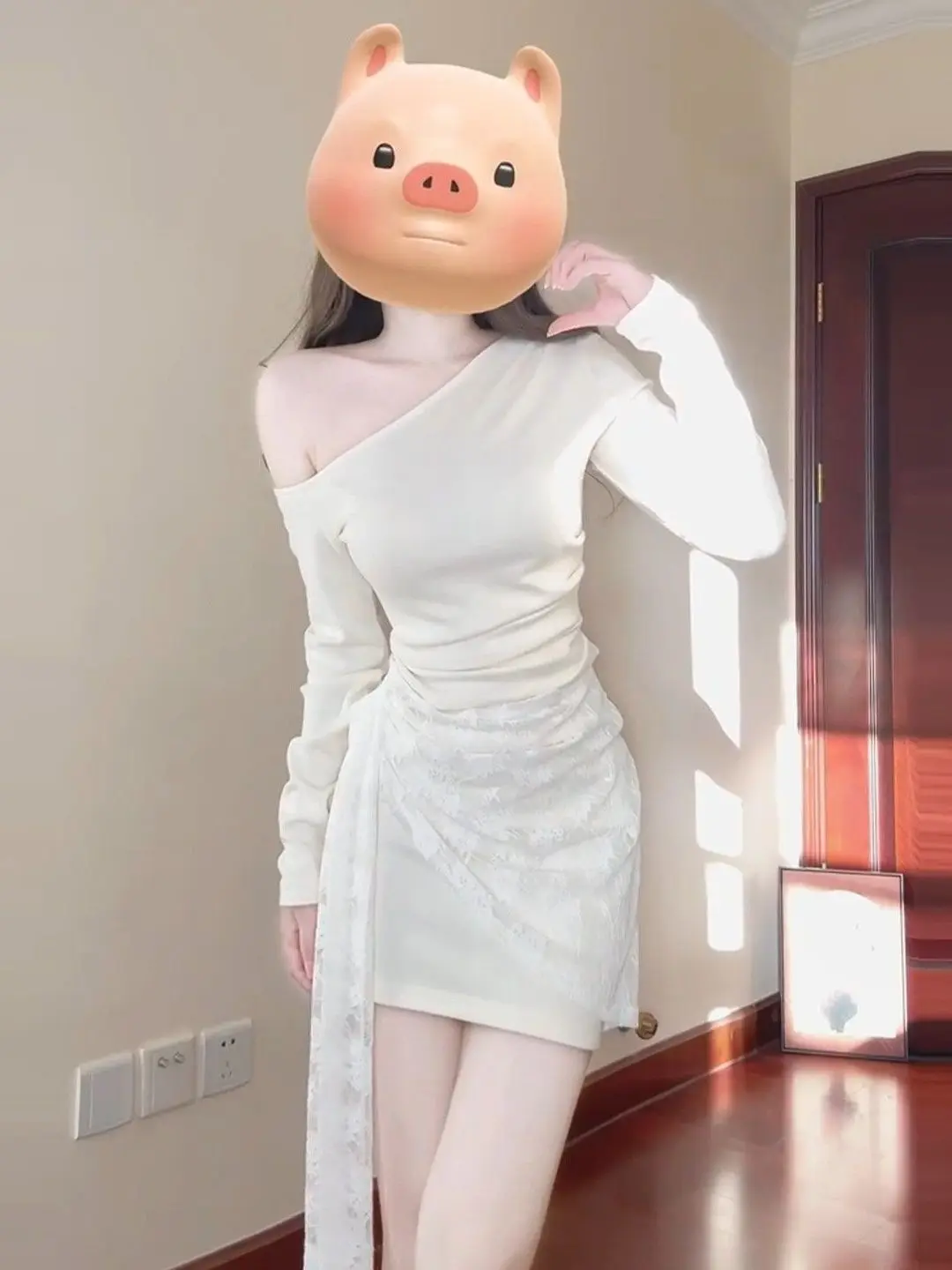 Sweet Asymmetrical Shoulder Banded Dress Women's Autumn Winter New Waist Cinched Slimming Beautiful Skirt Inner Wear Dress