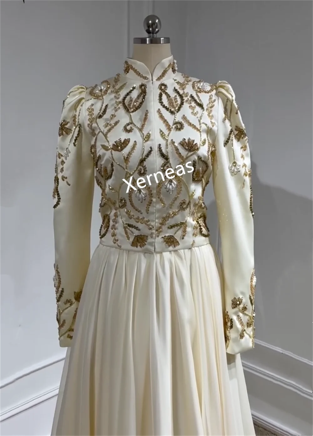 Vestido de noche de lujo personalizado, apliques plisados con purpurina, cuello alto, corte en A, vestidos largos a medida para ocasiones, fiesta elegante y boda