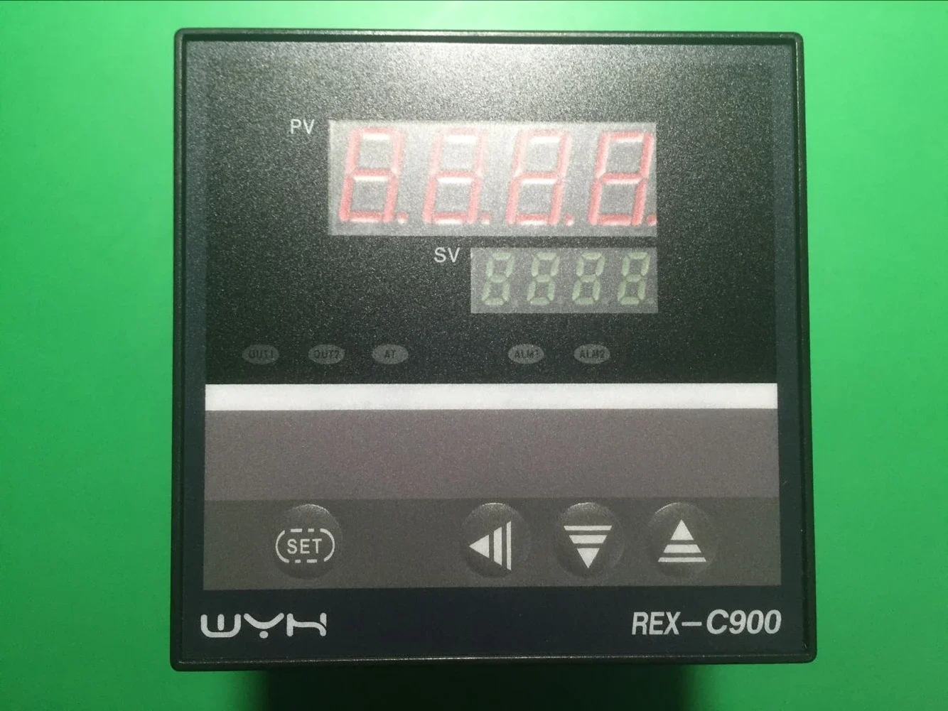 New REX-C900 high-precision intelligent temperature controller REX-C900FK02-M * AN