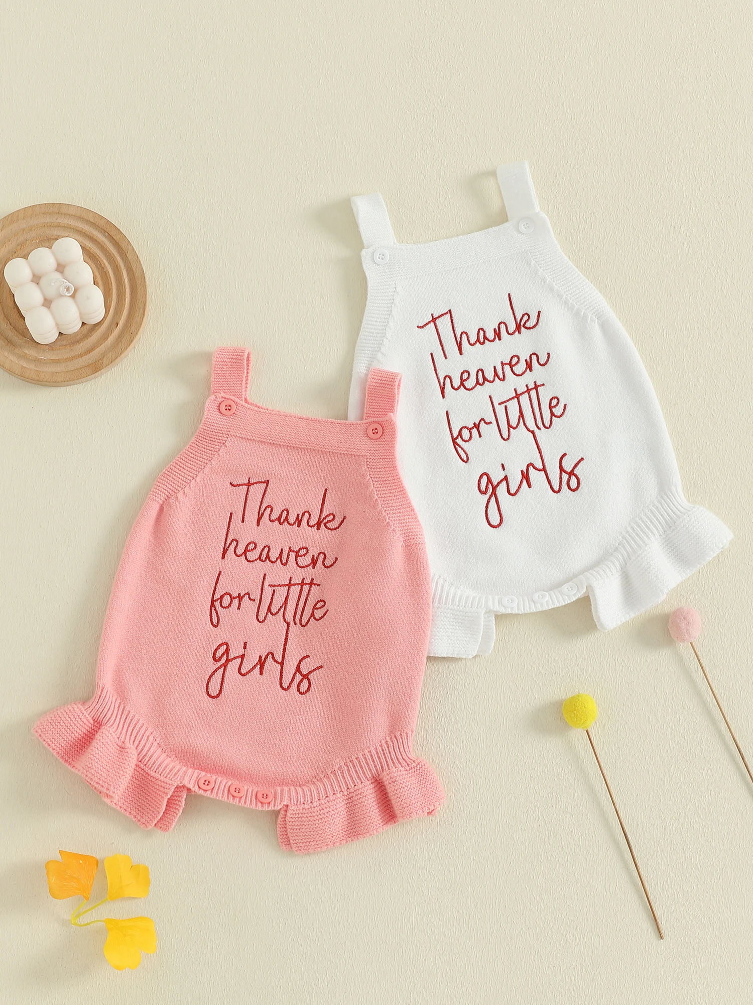 

Очаровательный осенний комбинезон для младенцев с милыми оборками и вышитыми буквами, свободный комбинезон без рукавов для маленьких девочек для новорожденных