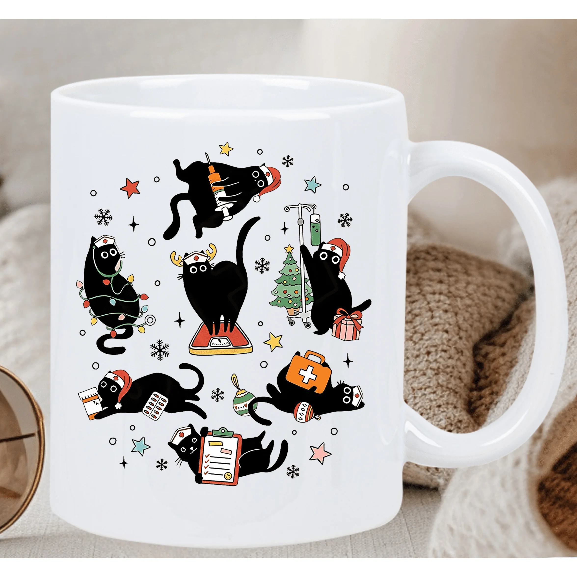 

Рождественская кружка с кошками: праздничный и милый дизайн — идеальный подарок для любителей кошек и любителей кофе, уникальный и уютный