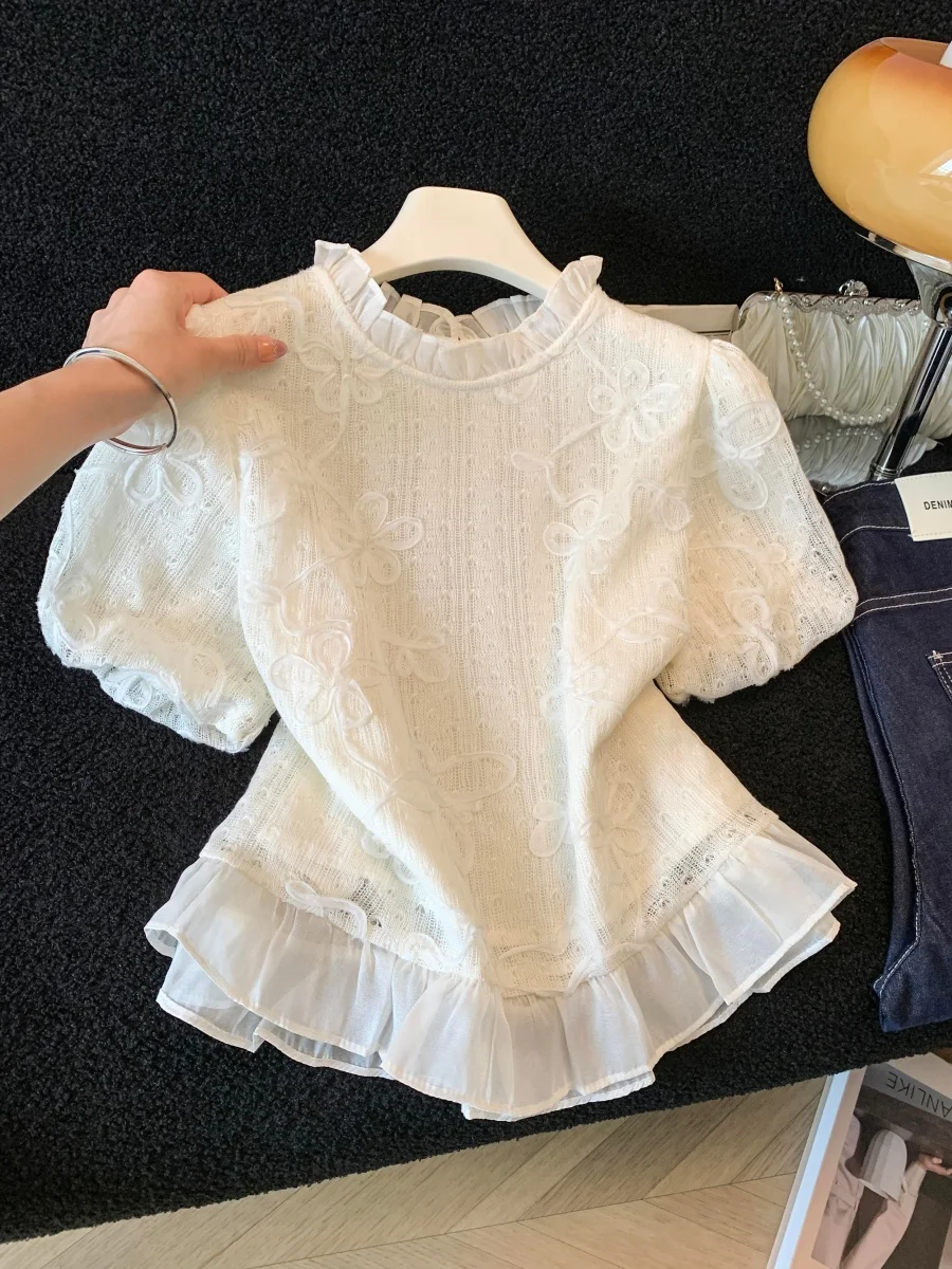 

Summer New Design Women's Short Sleeve Embroidered Shirt round Neck Bubble Sleeve Wood Grain Popular Style Casual Top