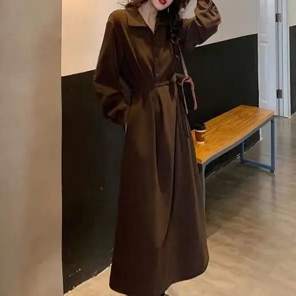 قميص فستان نسائي 2025 أوائل الخريف جديد مزاجه فرنسي ريترو تنورة طويلة تنورة الخصر