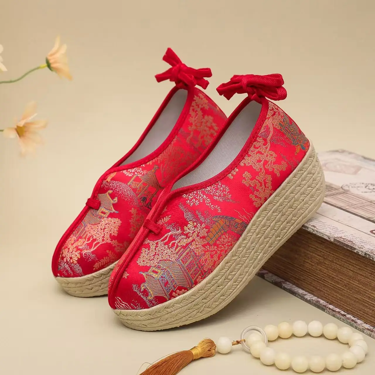 

Women's Silk Thick Sole Cheongsam Shoes Ethnic Style Round Toe Shallow Ankle Strap Wedges Hanfu Shoes Horse Faced Skirts Shoes