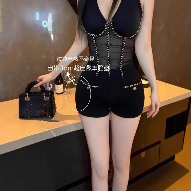 

【Full hips and curvy buttocks】Korean-style hot girl shorts that make legs look longer, with built-in hip pads, chain design, cas