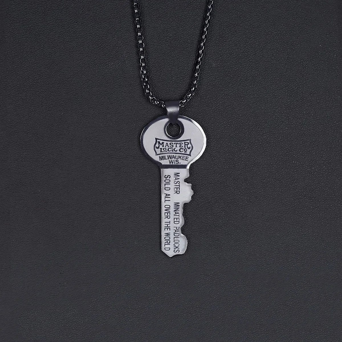 Sherlock 221b House Key Necklace Vintage Color  Shape Pendant Necklaces For Women Men Fans Jewelry Cosplay Gifts Accessories