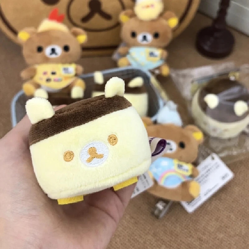 リラックマキャラメルプディングシリーズぬいぐるみペンダント日本の漫画アニメバックパックアクセサリーかわいいぬいぐるみギフト