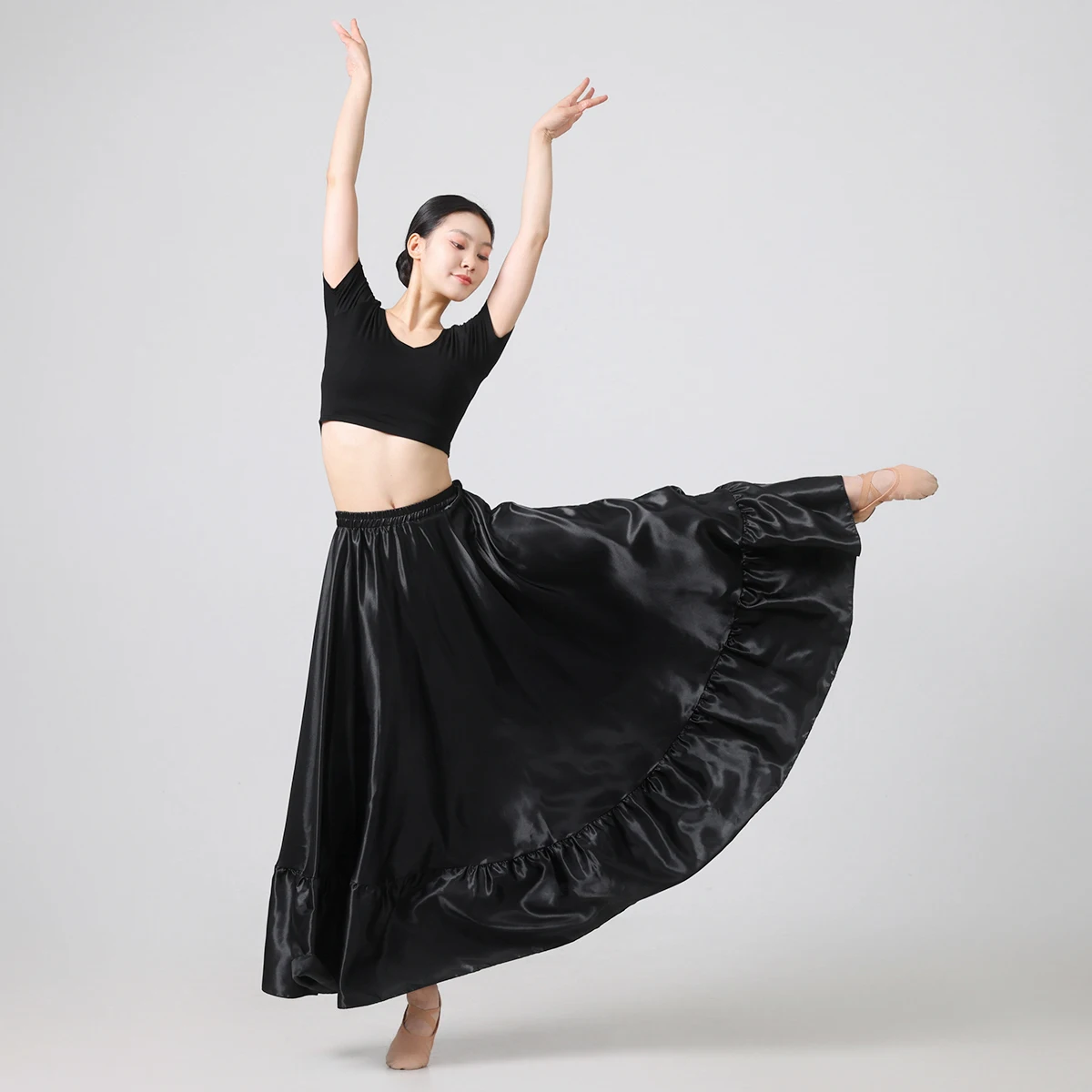 Women's Long Flared Circle Skirt -Satin Flared Full Skirt Boho Vintage A-line Maxi Skirt for Dancing, Party, Daily Wear Skirts