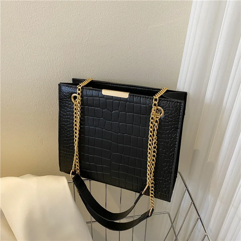 Fashion Luxury Crossbody Bags for Women Trendy Designer Shoulder Bag Leisure Chain Solid Color Messenger Bag Handbags