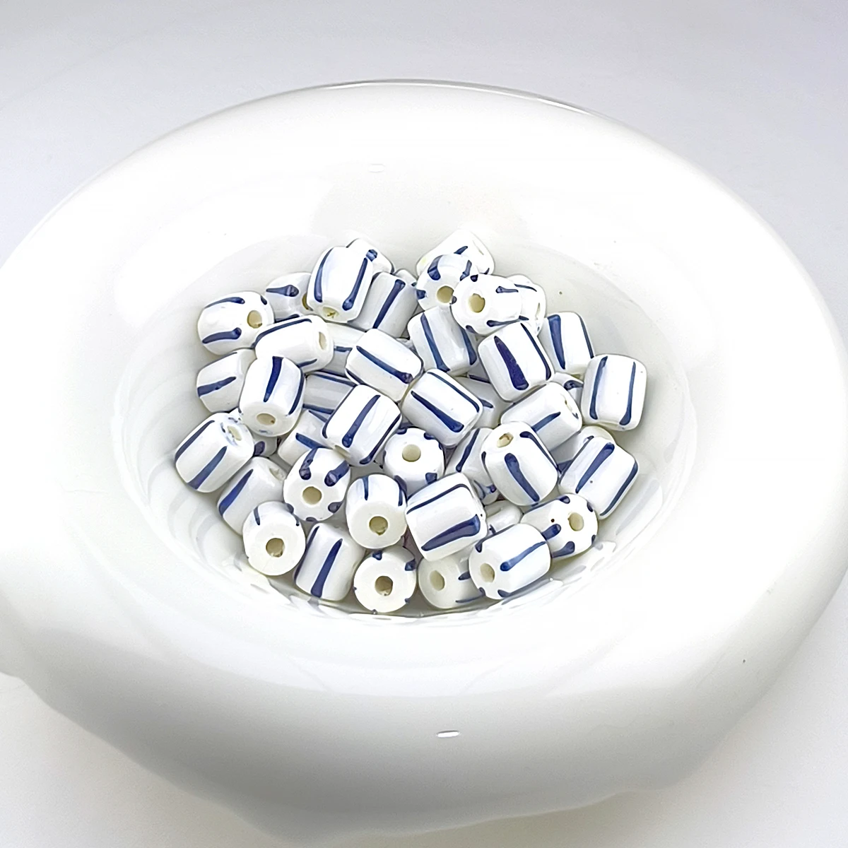 7 مللي متر 20 قطعة شريط عمودي أزرق أسطواني السيراميك الخرز أساور يدوية القلائد أقراط سلاسل اكسسوارات حبة #1