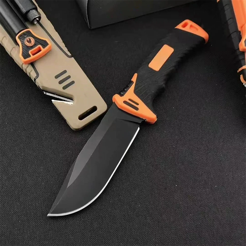 2 Colors Fixed Blade Knives With Flashlight 8Cr13Mov Blade Rubber Plastic Handle Easy To Carry Tools Climbing Knife