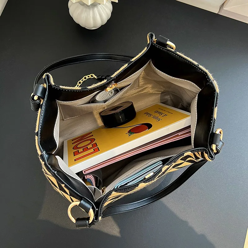 حقيبة ساعي جلدية فاخرة للنساء، محفظة كتف كروس، حقيبة يد أنيقة للسيدات، علامة تجارية كلاسيكية