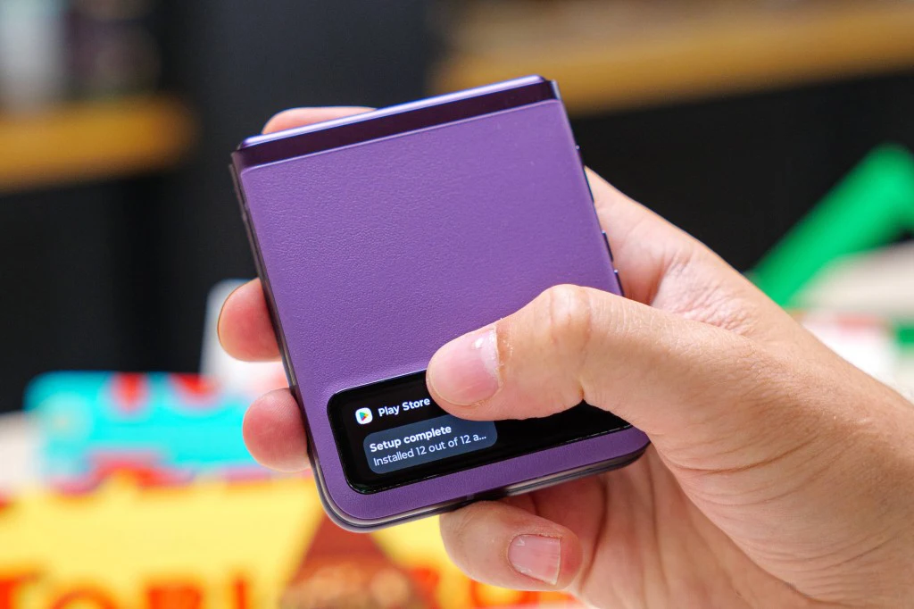 هاتف محمول مستعمل بنسبة 96% جديد Motorola Moto Razr 40 Razr40 5G XT2323 6.9 ببصمة الإصبع قابل للطي LTPO AMOLE 8GB + 128GB #4