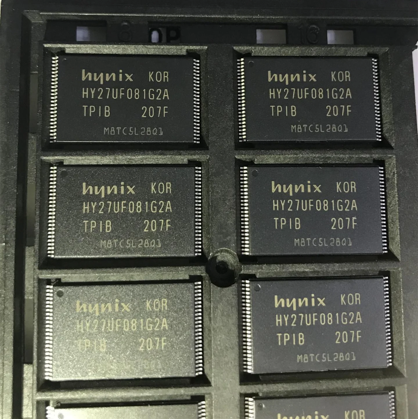 1~10pcs/lot HY27UF081G2A-TPCB HY27UF081G2A-FPIB -TPIB TSOP-48 100% Brand New Original.