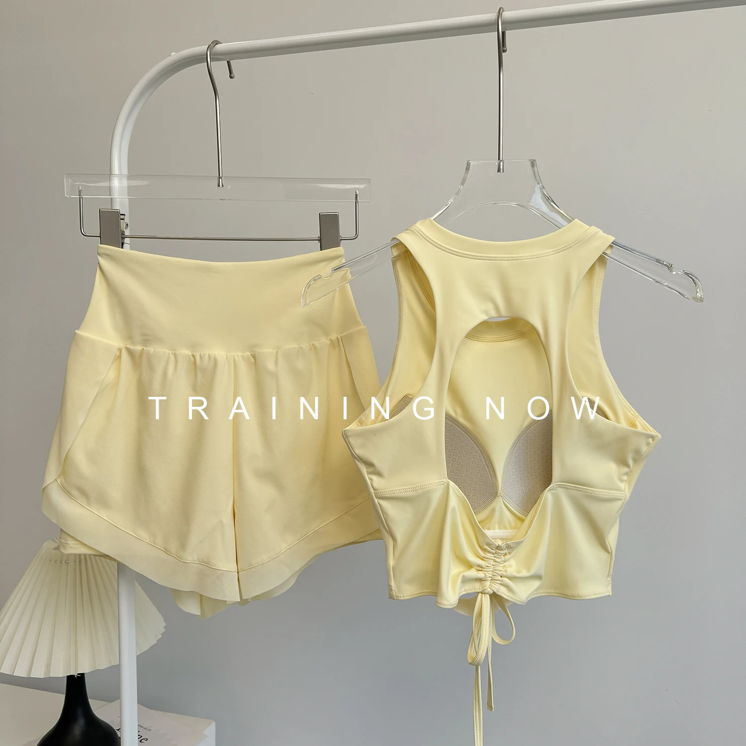 

Running suit for women in summer slim fit and sexy yoga beautiful back bra professional gym training sportswear