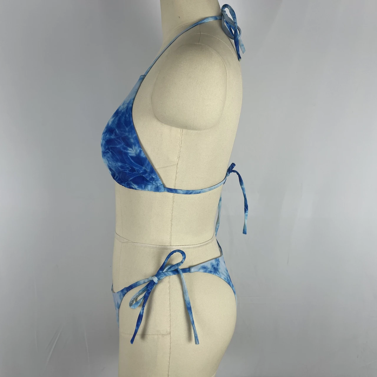 Bikini triangular para mujer, bañador de playa con patrón de ondas marinas azules, bañador sexy de belleza para fiesta en la playa de Brasil, novedad de 2023