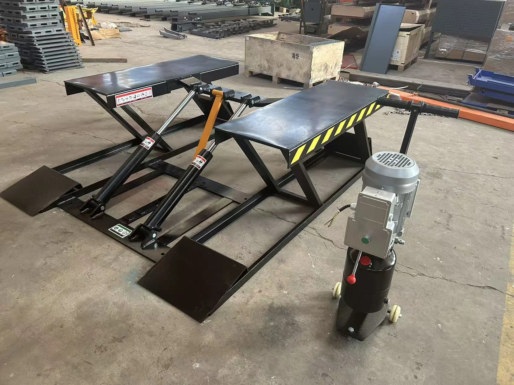 4.5 TON Mini Hydraulic Scissor Car Lift Low-position Car Lifter with Hydraulic System Car Lift Equipment