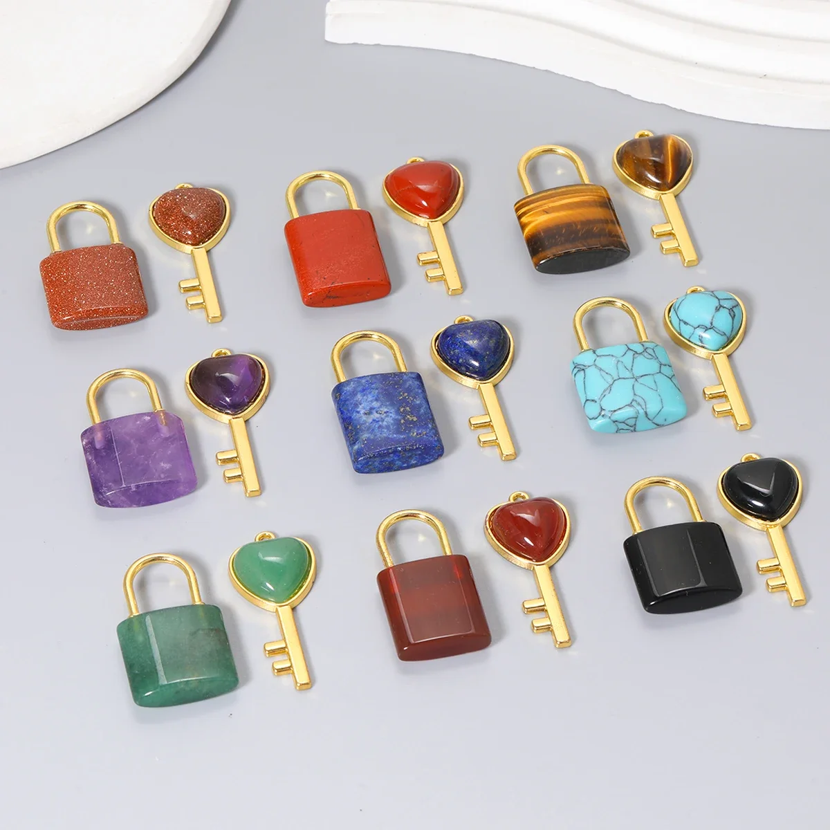 Natürliche Kristall Paar Schloss Halskette Anhänger Set Herzförmige Schlüssel Stück Rosa Kristall Amethyst Tigerauge Stein Schloss Für Paar