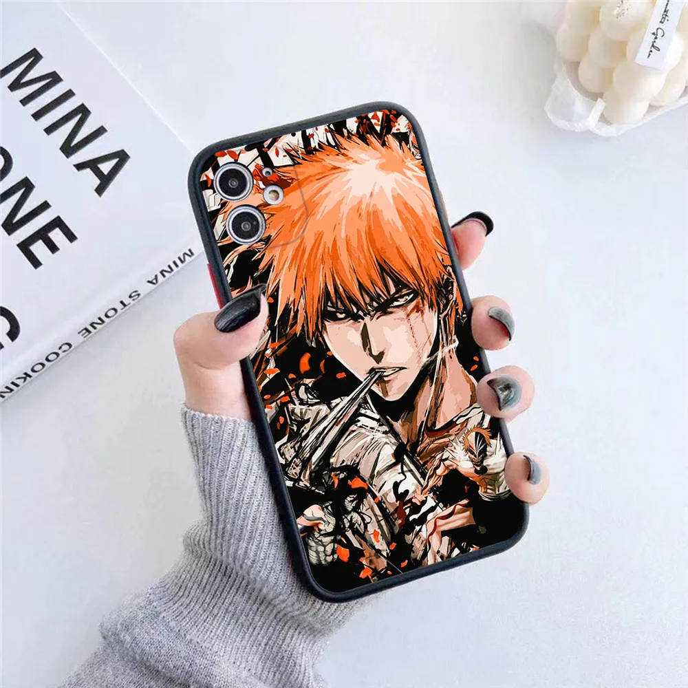 For iphone 16 15 Pro 14 13 12 Mini 11 7 8 16Plus XS Max XR Comic Bleach Ichigo Anime Frosted Translucent Cover Black Phone Cases