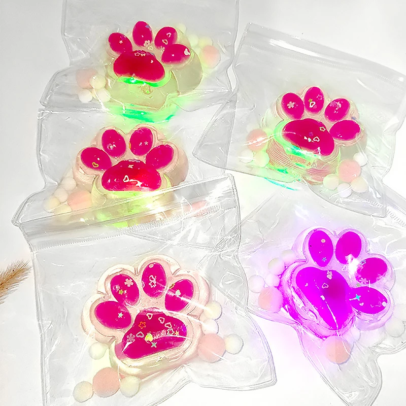 1PC Cartoon Cute Glowing Cat Paw TPR Cat Paw Slow Rebound Toy Funny Cat Claw Pinch Toy Lovely Cartoon Squeeze Cat Paw