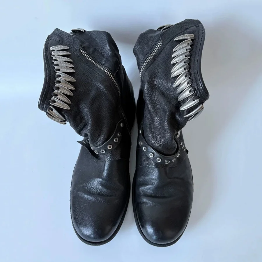 Unisex Black Vintage Distressed Metal Spike Rivet Buckle Leather Ankle Boots Punk Rock Western Cowboy Knight Boots for Men Women