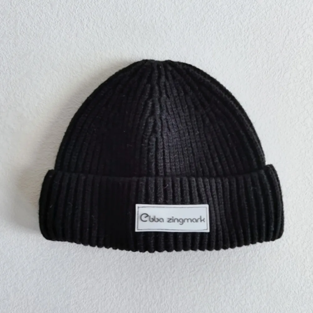 

New Letter Label Baby Beanie Cap Solid Color Warm Toddler Knitted Hat Windproof Winter Cap Autumn Winter