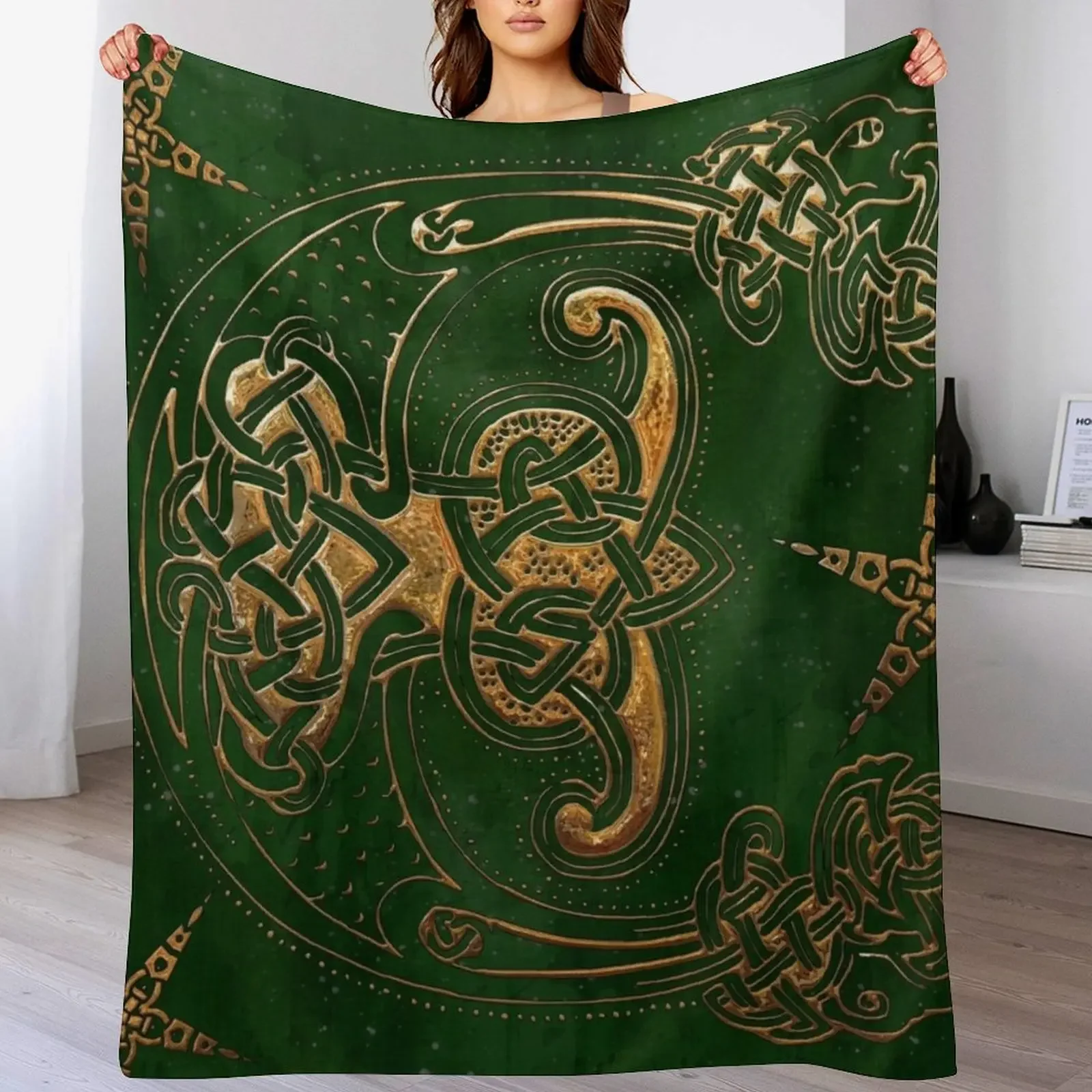 Forest and Gold Celtic Throw Blanket Lightweight Warm Blanket for Travel Camping
