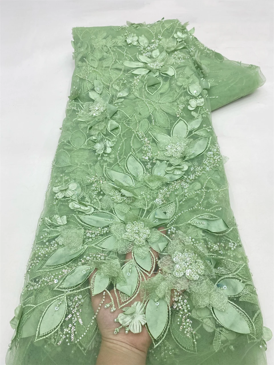 Fashion French Mesh 3D Flowers Embroidery Beaded Lace Fabric with Sequins African Nigerian Fabric for Wedding Dress HXZ6120
