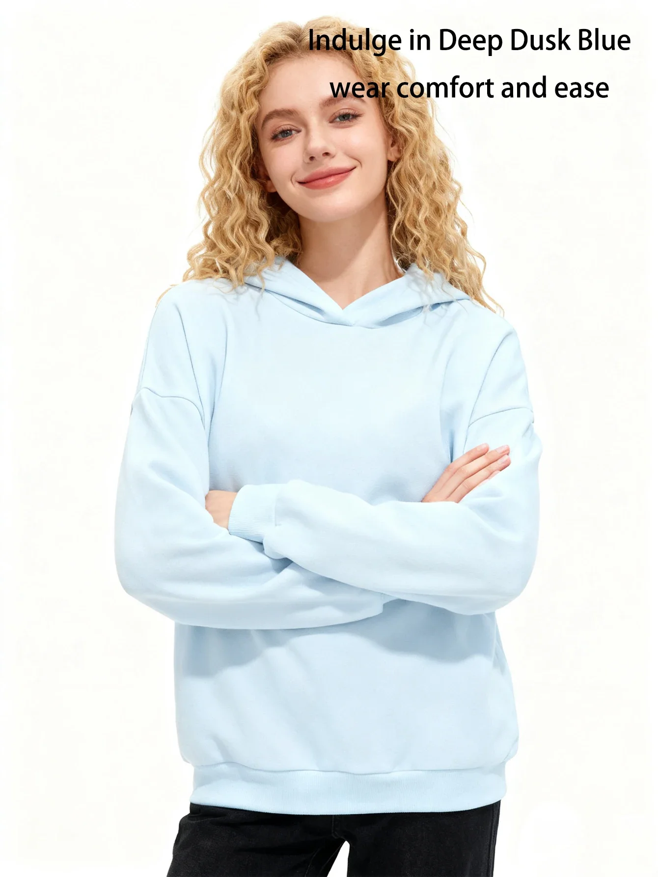 

In 2025, a stunning solid-color hooded sweatshirt for both men and women, a new autumn loose and laid-back style jacket