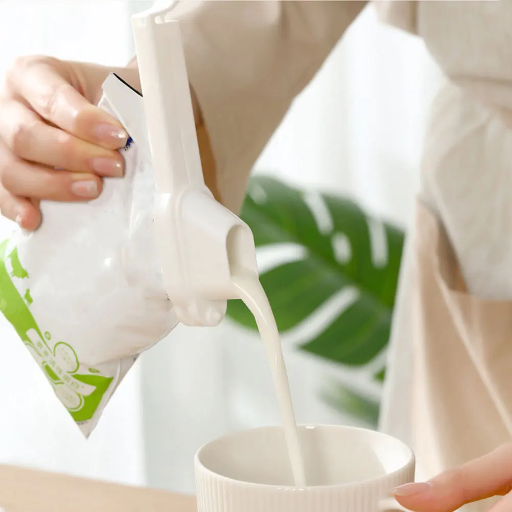 

2Pcs SealingClips Portable FoodFreshness Gadgets PourSpout Design TeaMilkSnacks Preservation KitchenGadgets PlasticSnackBag Clip