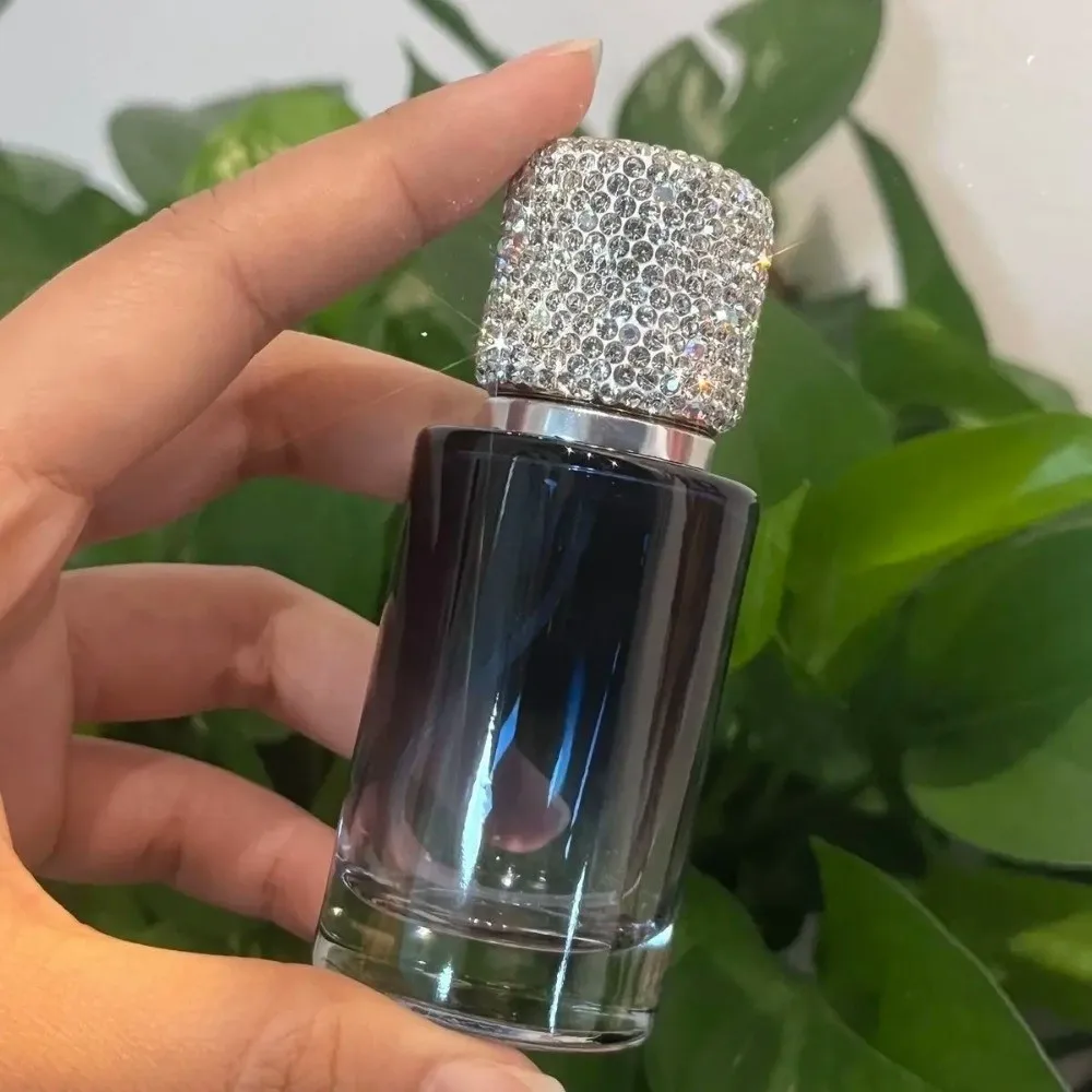 Container 30ML Rhinestone Bottle Creative Empty Refillable Spray Bottle Portable Luxury Glass Atomizer Handicraft