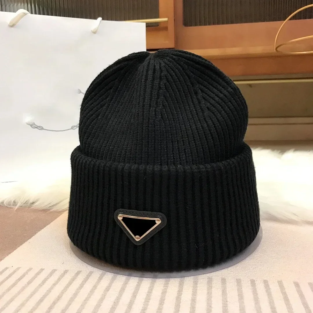 P 1:1 Unisex Winter Hat Plus Fleece Warm Fashion Soft Beanie Men's Women's Outdoor Thickening Ski Sports Knitted Brimless Cap