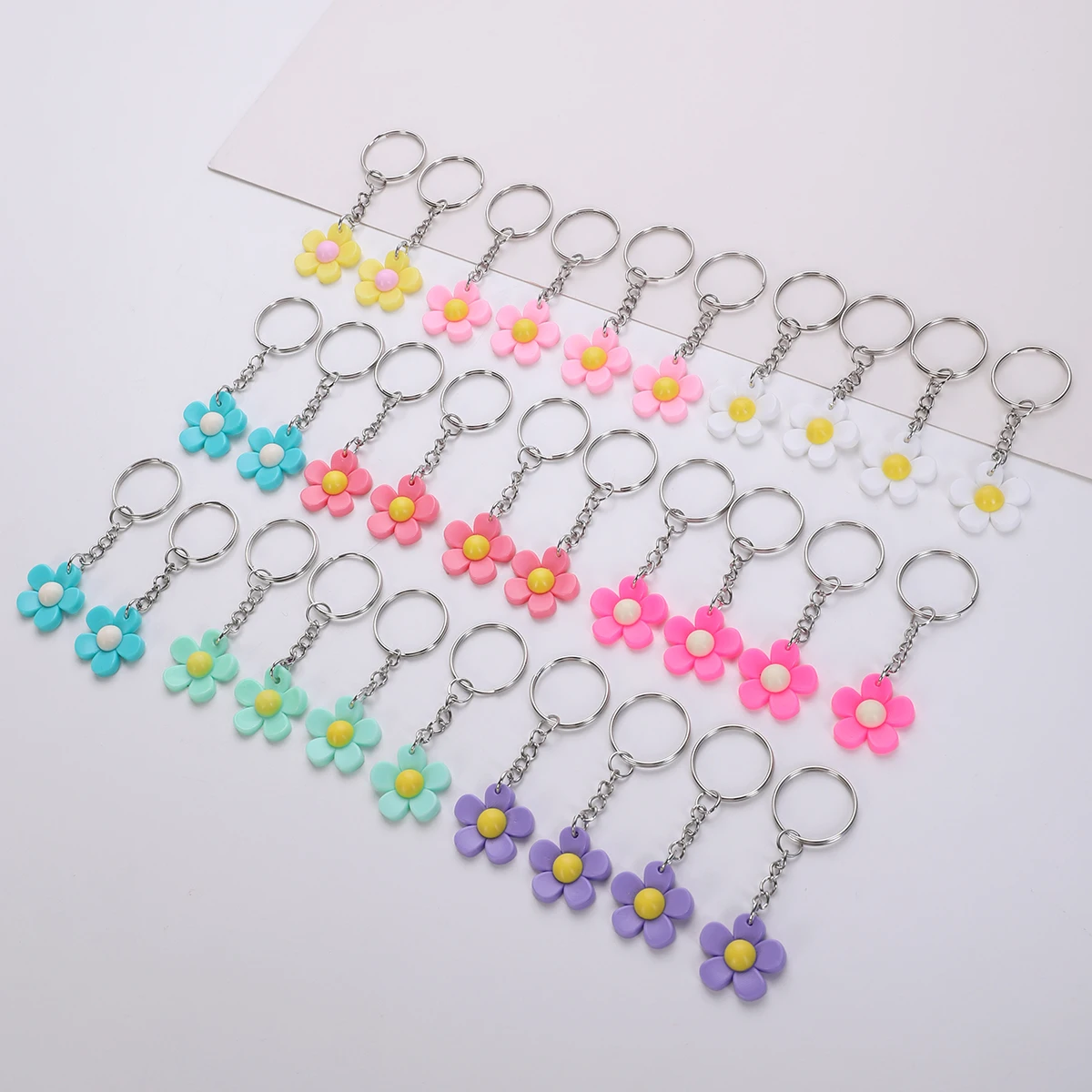 

32pcs Flower Charm Keychain Fashion Cute PVC Sun Flower Pendant Couple Key Ring purse Bag Backpack Accessories Ornaments Gift