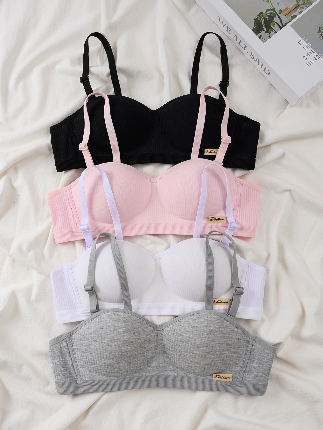 4 pcs underwear for teenage girls, non-wired bras, bras for developing stage, anti-sagging comfortable bras, adjustable