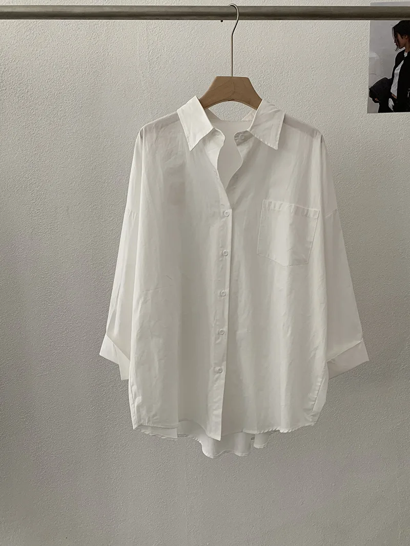 秋の韓国女性のカジュアルシャツラペルシングルブレスト長袖無地シャツファッションシンプルなルーズ女性ブラウス
