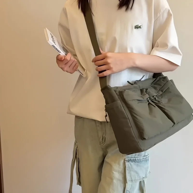 

1pcs Water-Resistant Nylon Casual Crossbody Backpack Lightweight Messenger for Everyday Commute Unisex Students